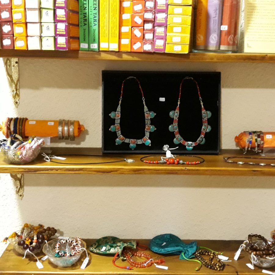 Artesanía Tibetana en Ghe Pel Ling Canarias, Tenerife - Centro de meditación y estudio de Budismo tibetano. 2